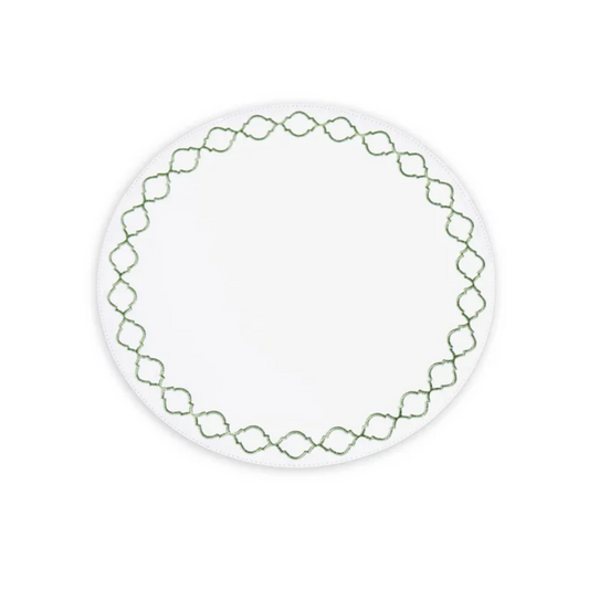 VIDA Round Embroidered Quatrefoil 15.5" Round Placemats Set of 4 (Green)