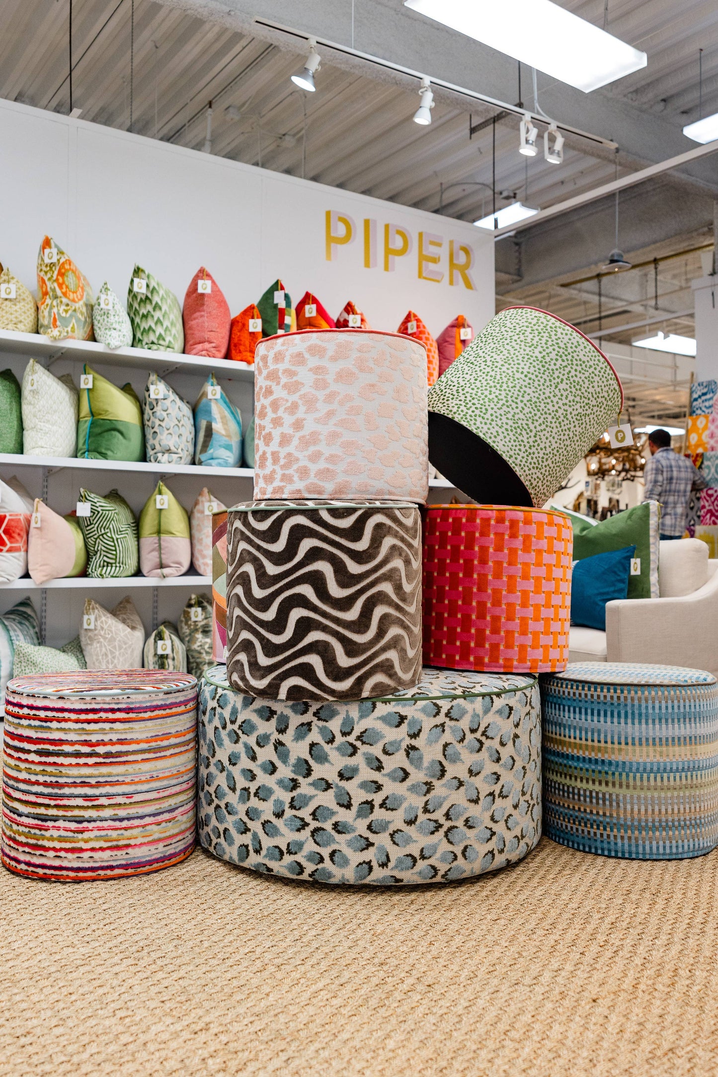 Perch Isabel - brown/beige stool w/ cord