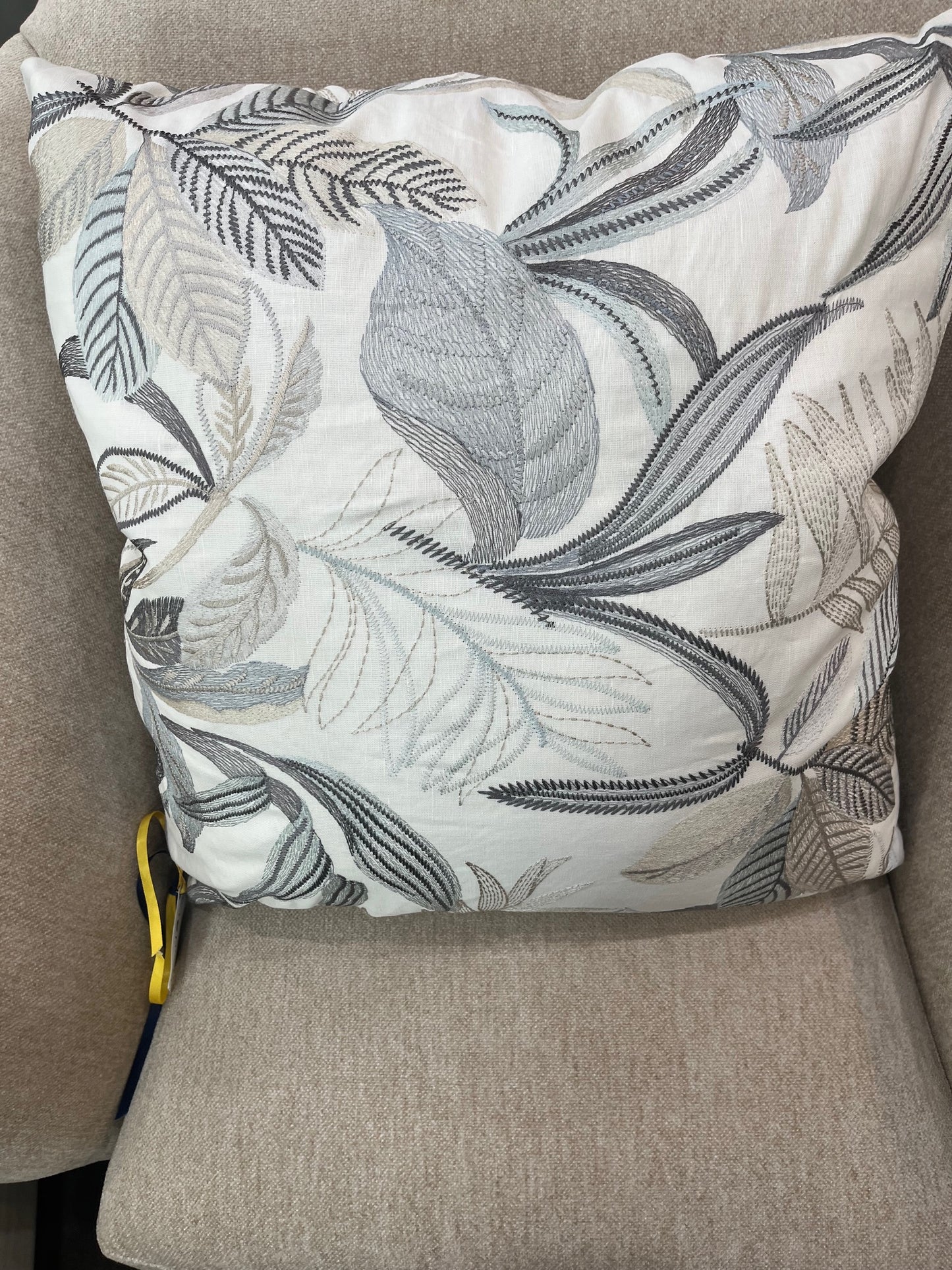 Irvine Mellow Pillow 22" x 22"