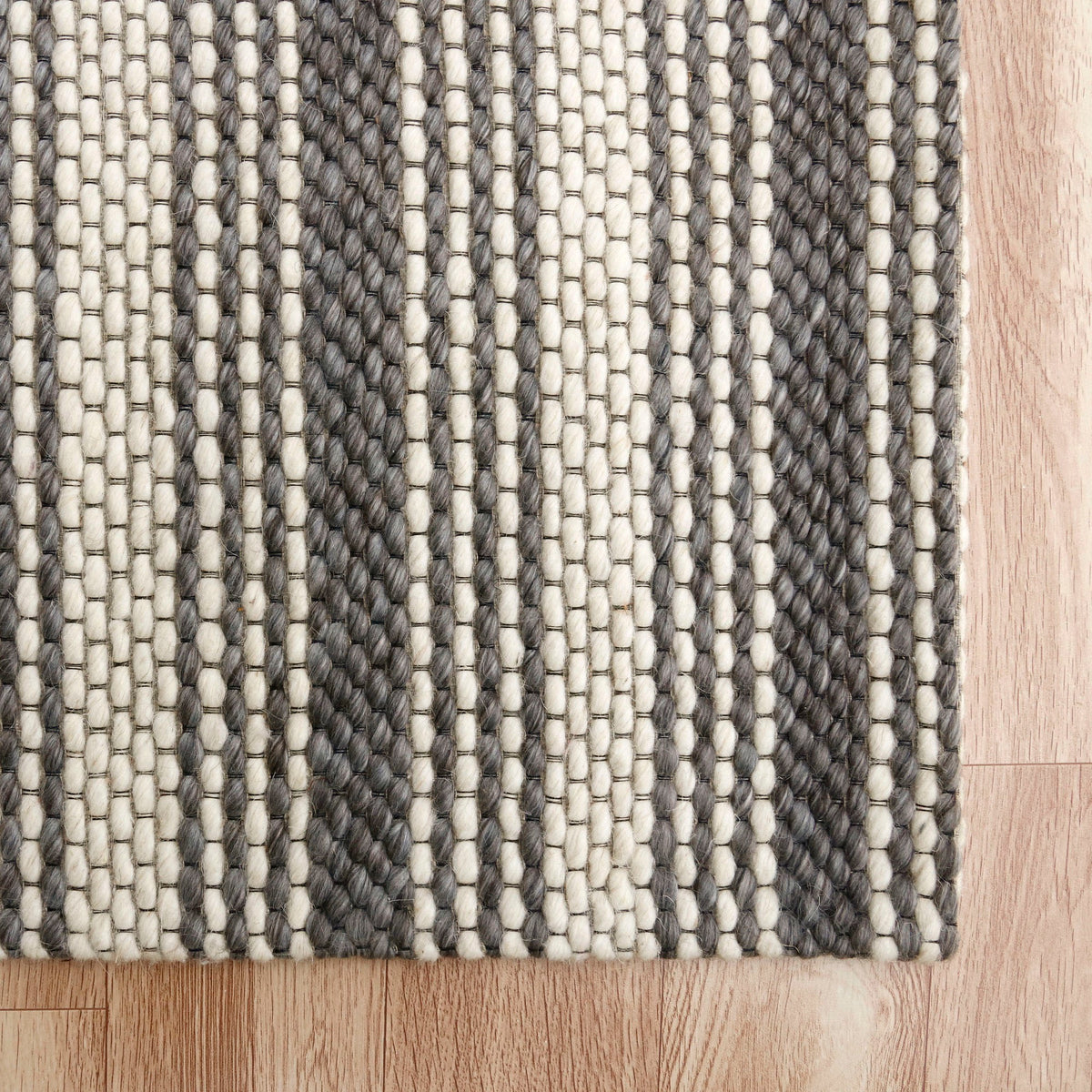 Dark Gray/Ivory Indoor Rug 2' x 3'