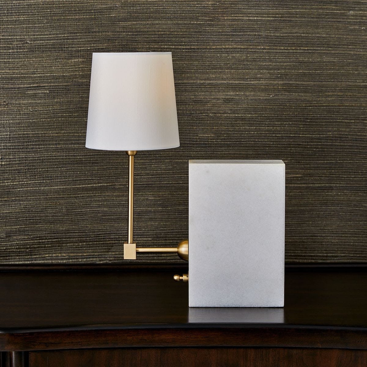 On a Shelf Mini Lamp - White Marble/Brass