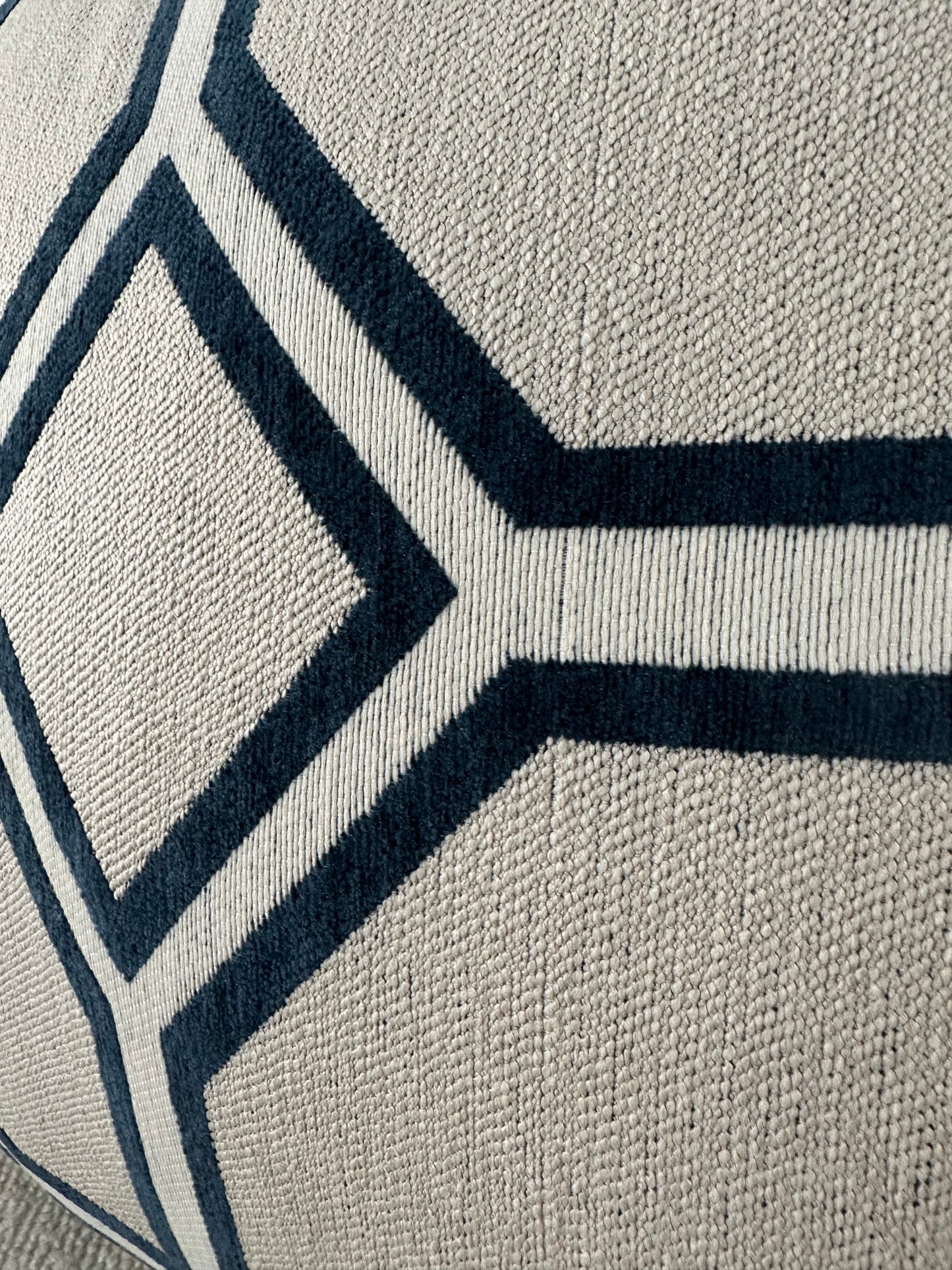 Easton Admiral Pillow