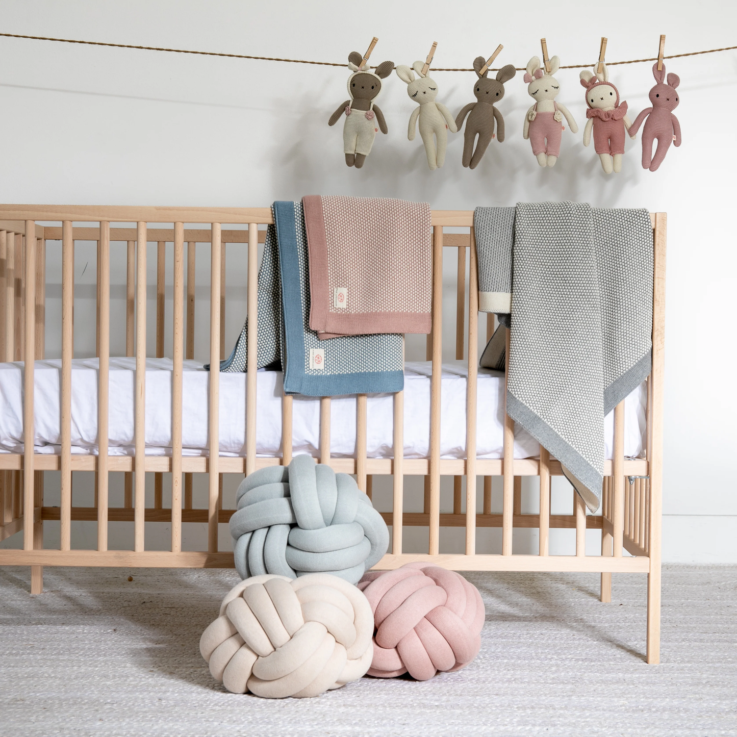 Shell Knot Pillow
