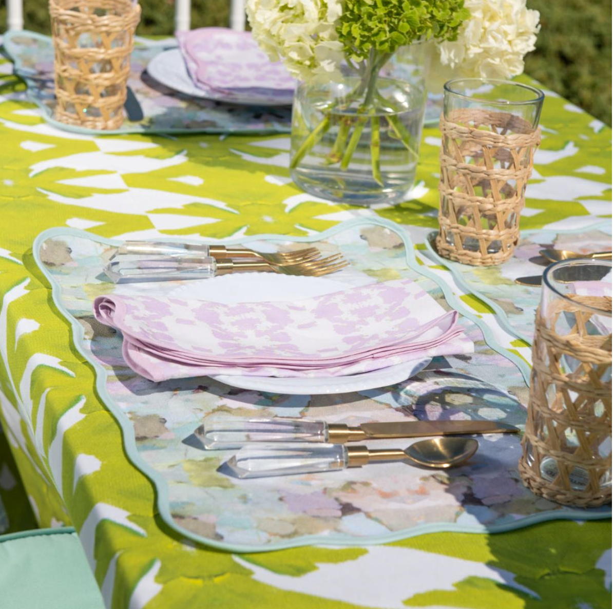 Mosaic Lavender Scalloped Dinner Napkins