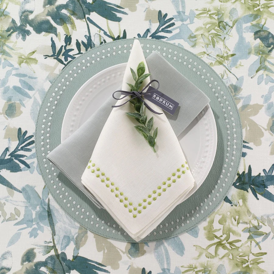 Pearl Easy Care Placemat - Set of 4 - White/Navy