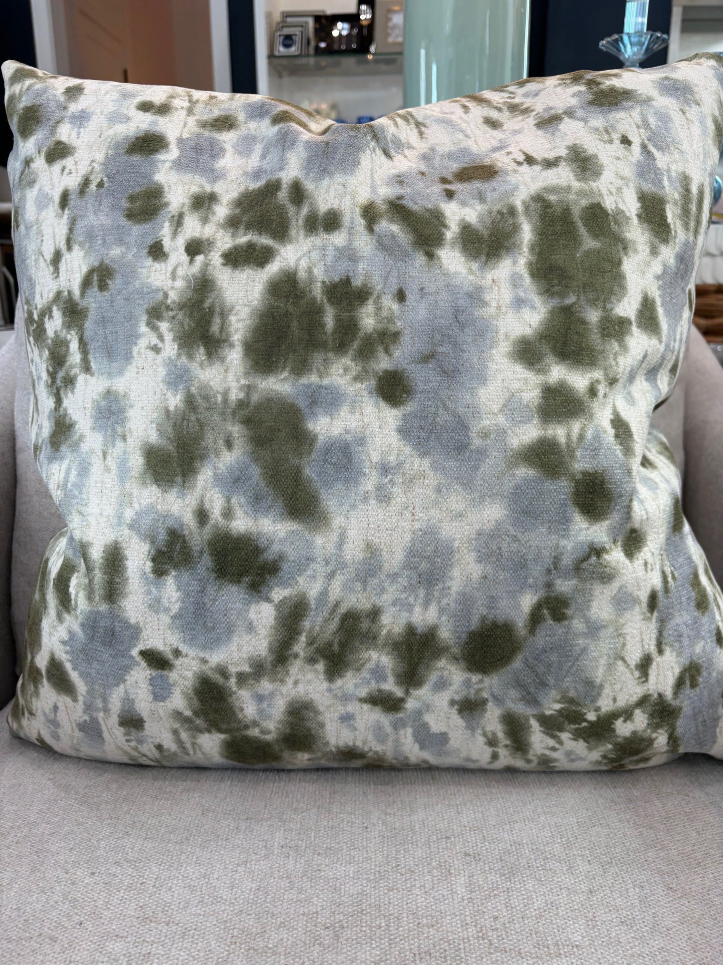 Chroma Agave Pillow, 20" x 20"