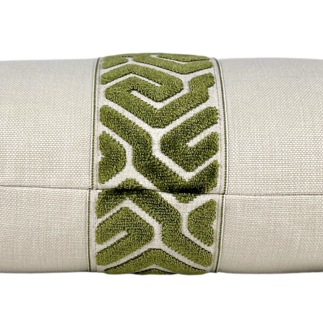 Lennon Lemongrass/Sand - Lumbar Throw Pillow w Green Trim: Lemongrass/Sand / 14x20"