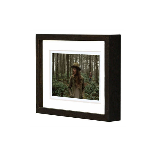 Solid Wenge Tabletop Picture Frame – Straight angle frame: Black Wenge / 4x6"