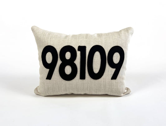 Rye Code Pillow / Black
