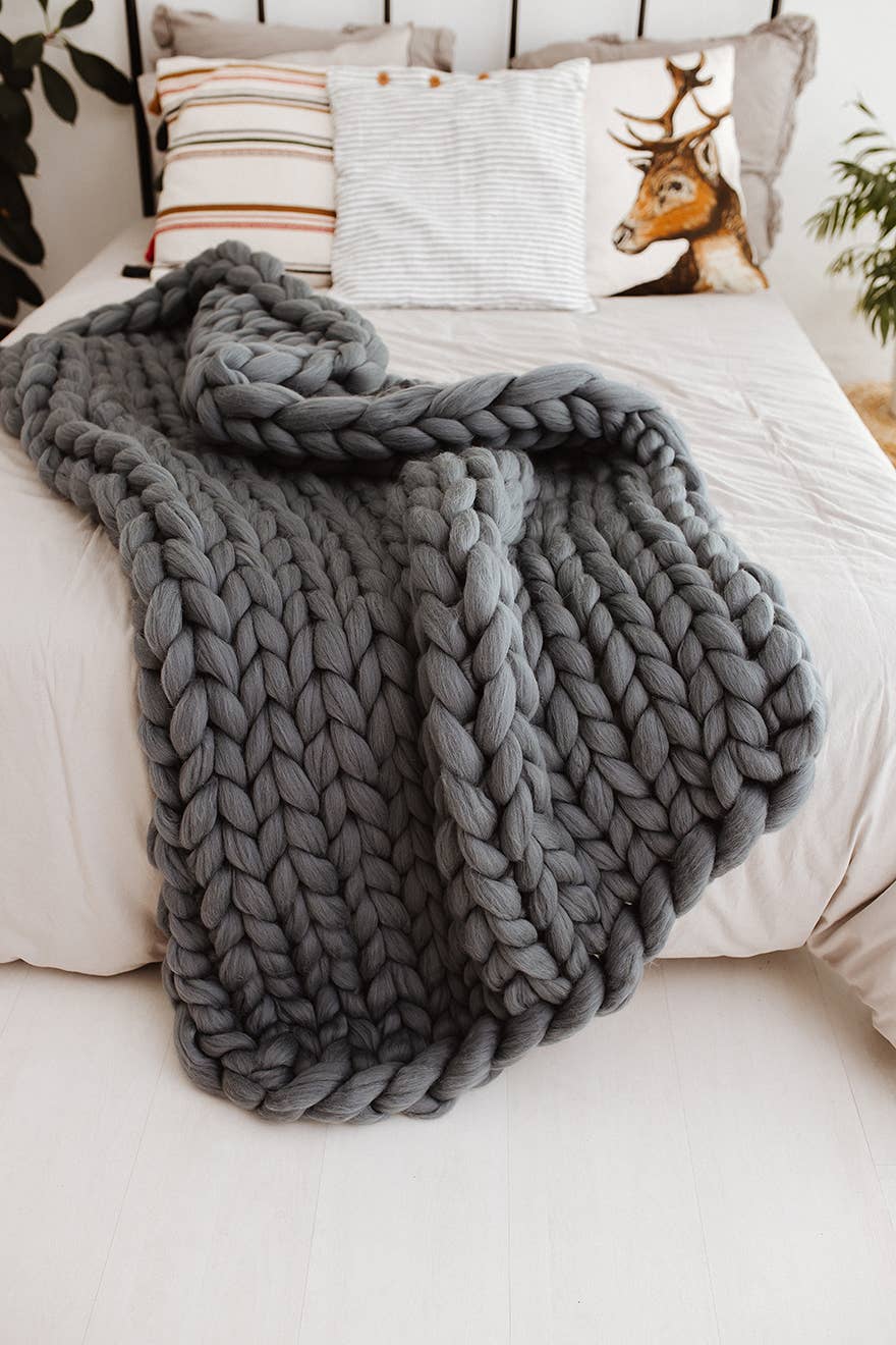 Chunky Knit Blanket 100% Merino Wool Arm Knit Blanket: Beige / 30x50 inches