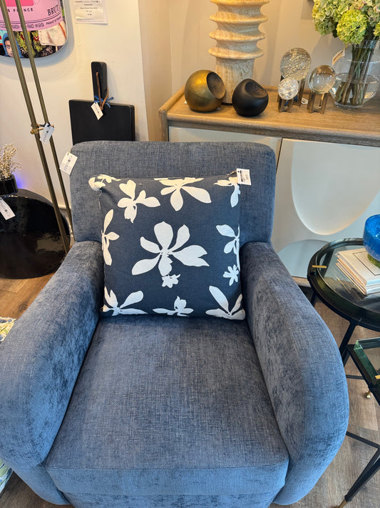 KE20 Jillian Navy Pillow, 20" x 20"