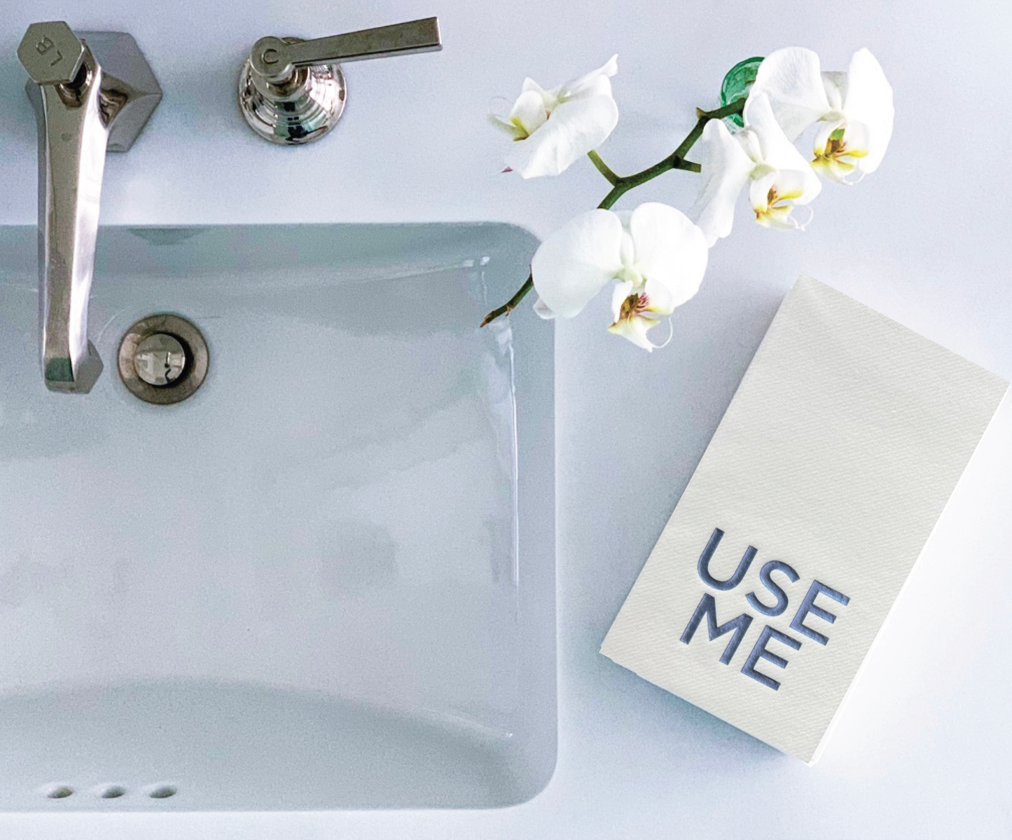 Cloth-Like Disposable Guest Towels: Hurry Back You're Missing the Fun