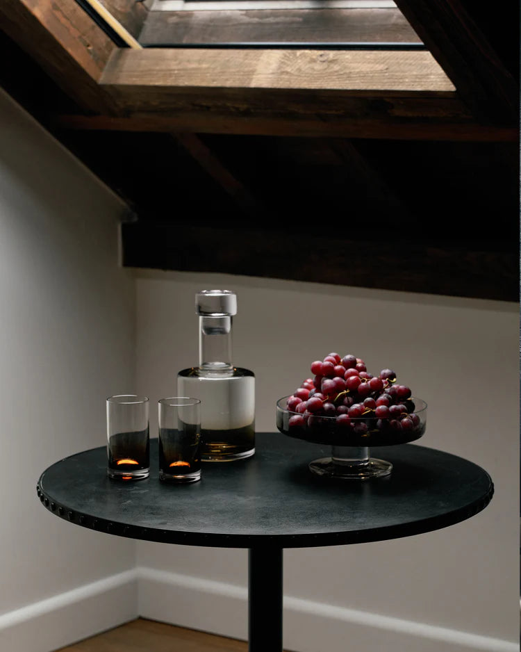 Carafe / Amber Zuma