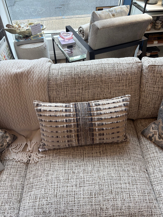 Knock Out - Sandstone 14 x 22