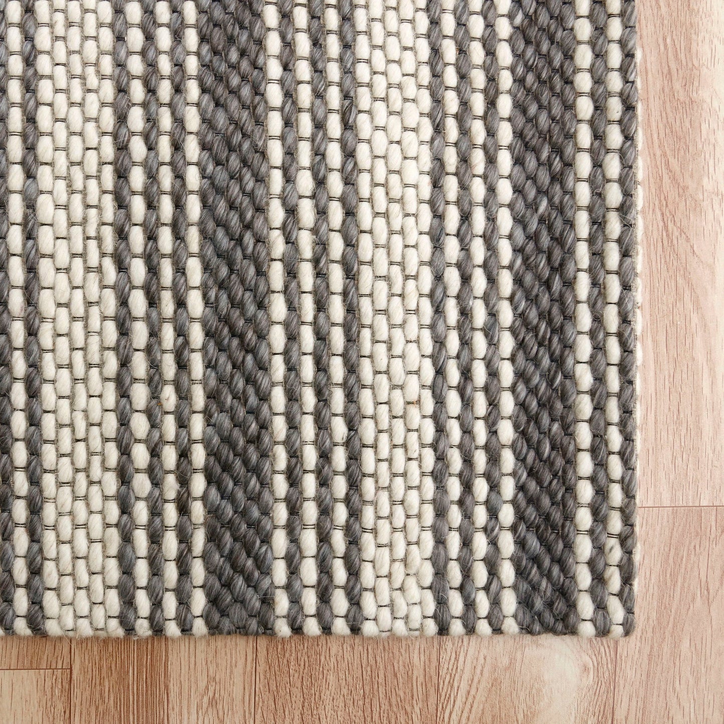 Dark Gray/Ivory Indoor Rug 2' x 3'