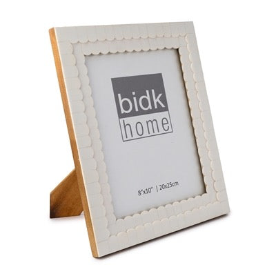 8X10” WHITE RESIN PICTURE FRAME WITH FLOWER DESIGN - WHITE