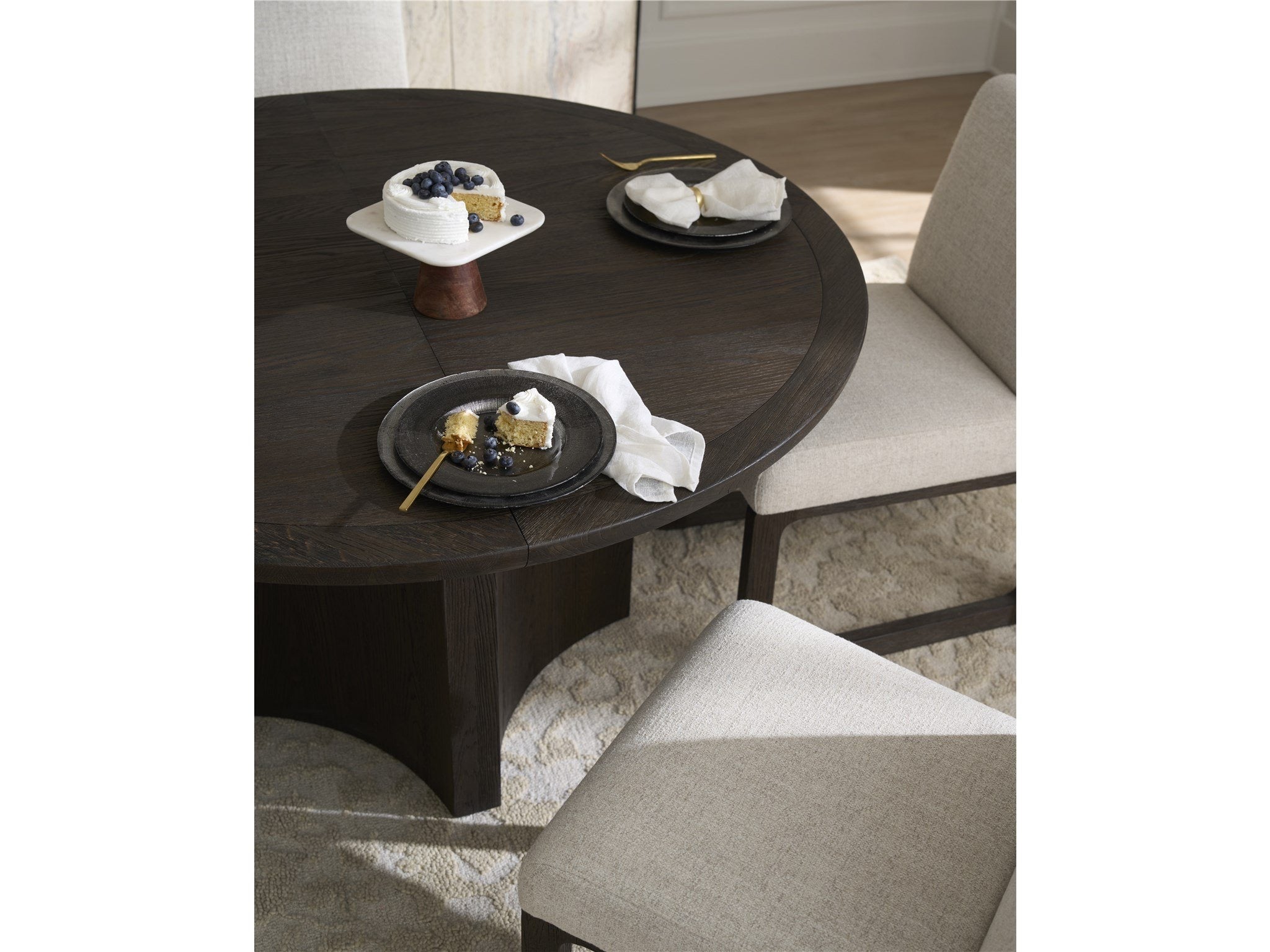 Sable Round Dining Table - Thumbnail 3
