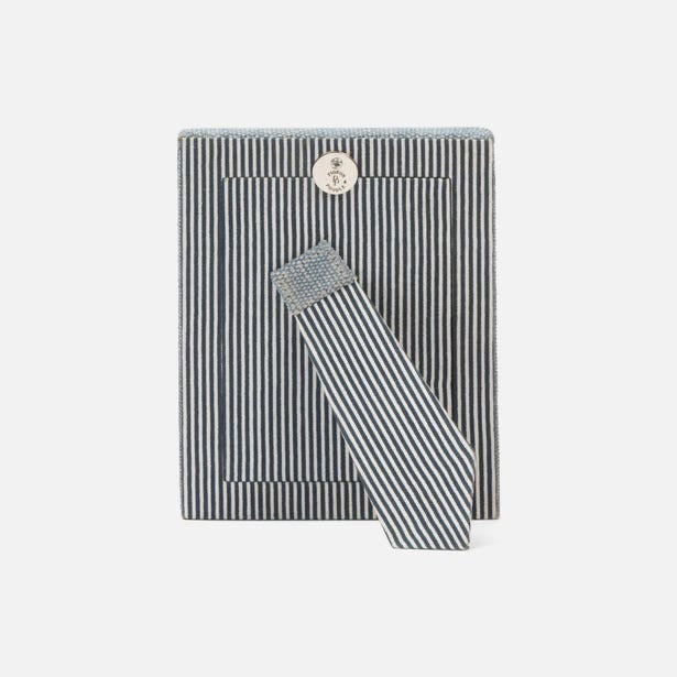 Kemi Light Blue Frame 5" x 7"