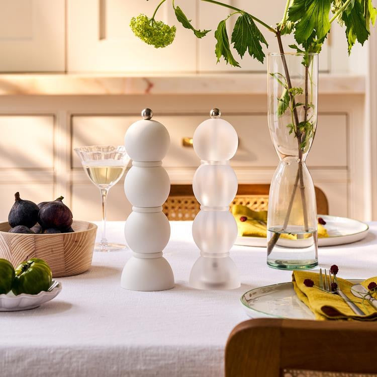 Scandi White Shaker, 9" tall