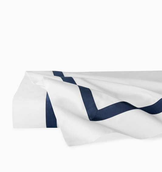 Sferra Flat Sheet - Queen (White/Navy)