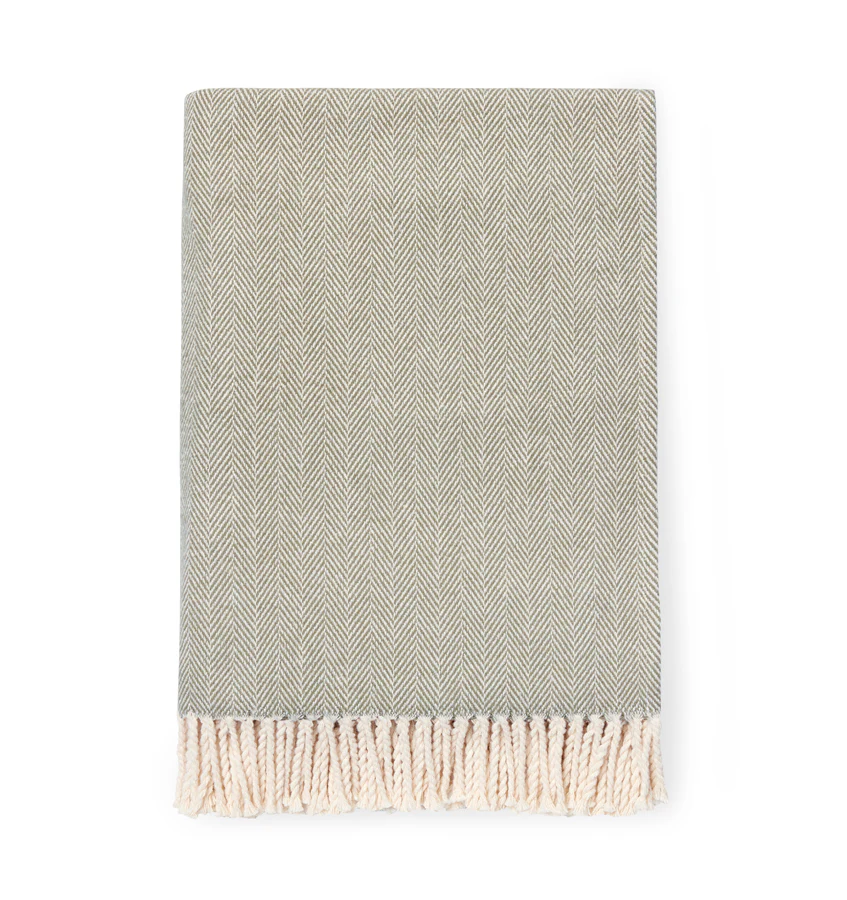 Celine Throw - White/Moss
