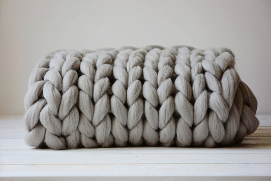 Chunky Knit Blanket 100% Merino Wool Arm Knit Blanket: Grey / 30x50 inches