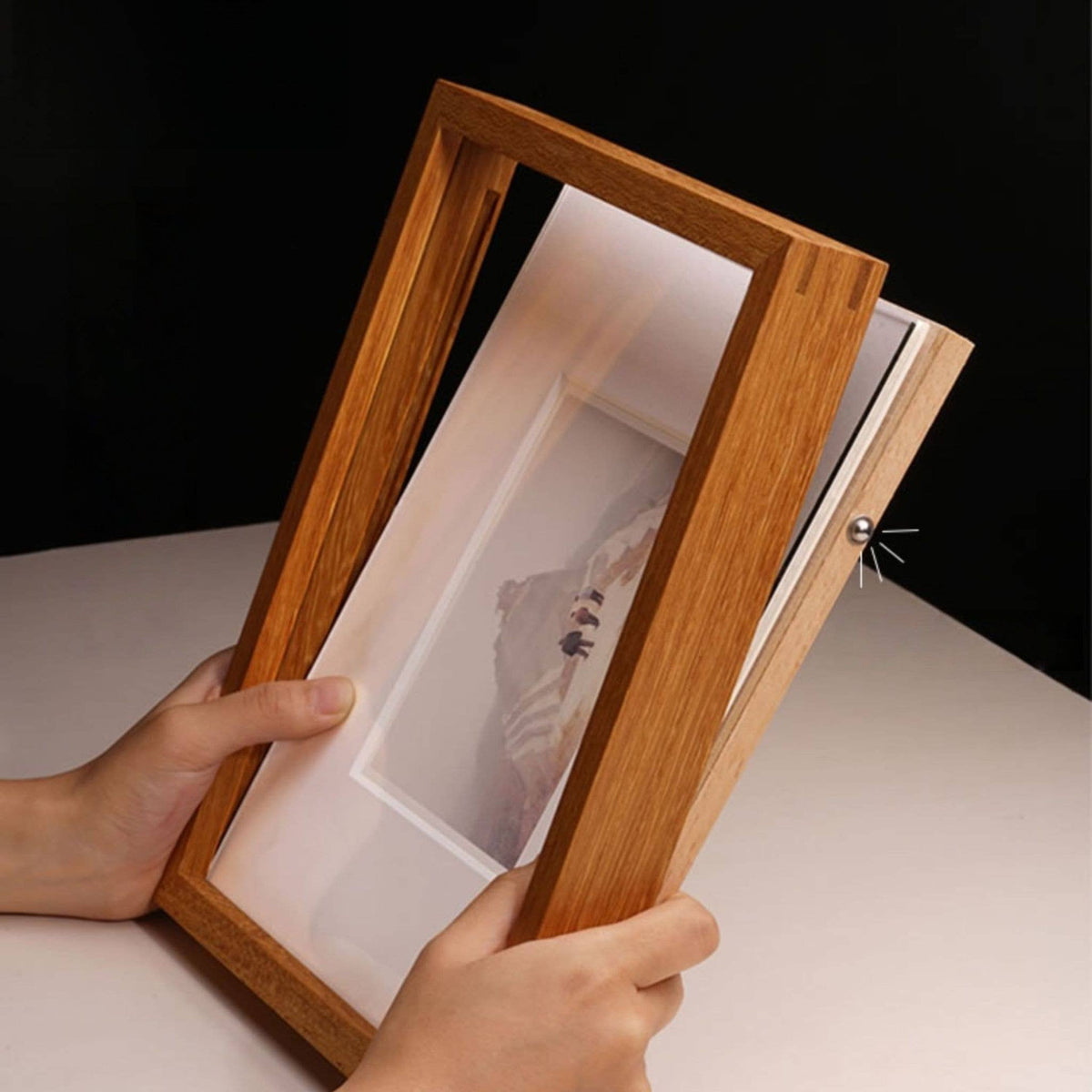 Solid Wenge Tabletop Picture Frame – Straight angle frame: Black Wenge / 4x6"