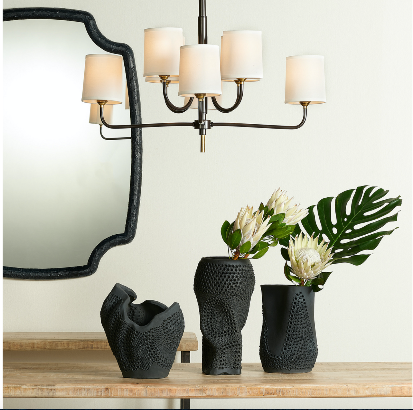 Eclipse Vase - Matte Black