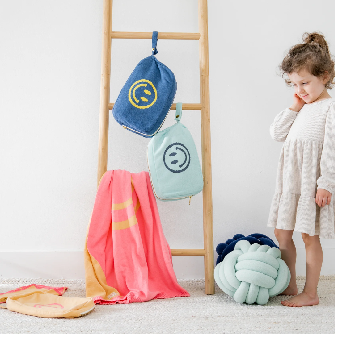 Neptune Mint Knot Pillow - Thumbnail 2