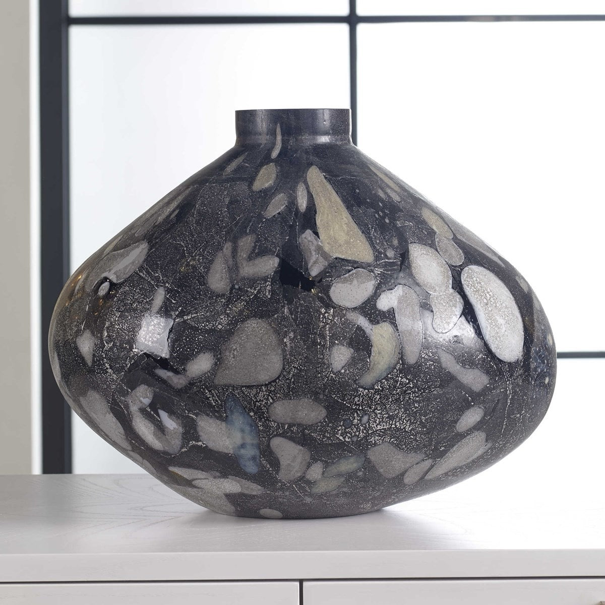 Pebble Vase / Large
